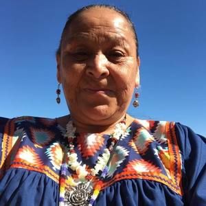 Meet your Posher, Pearlina